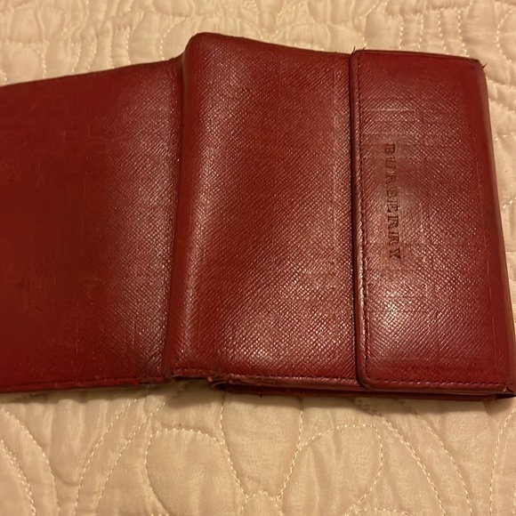 910 Burberry Red TriFold Wallet - Picture 7 of 11